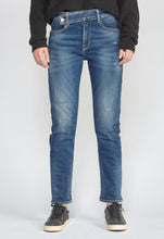 Load image into Gallery viewer, Le Temps belt detail jeans
