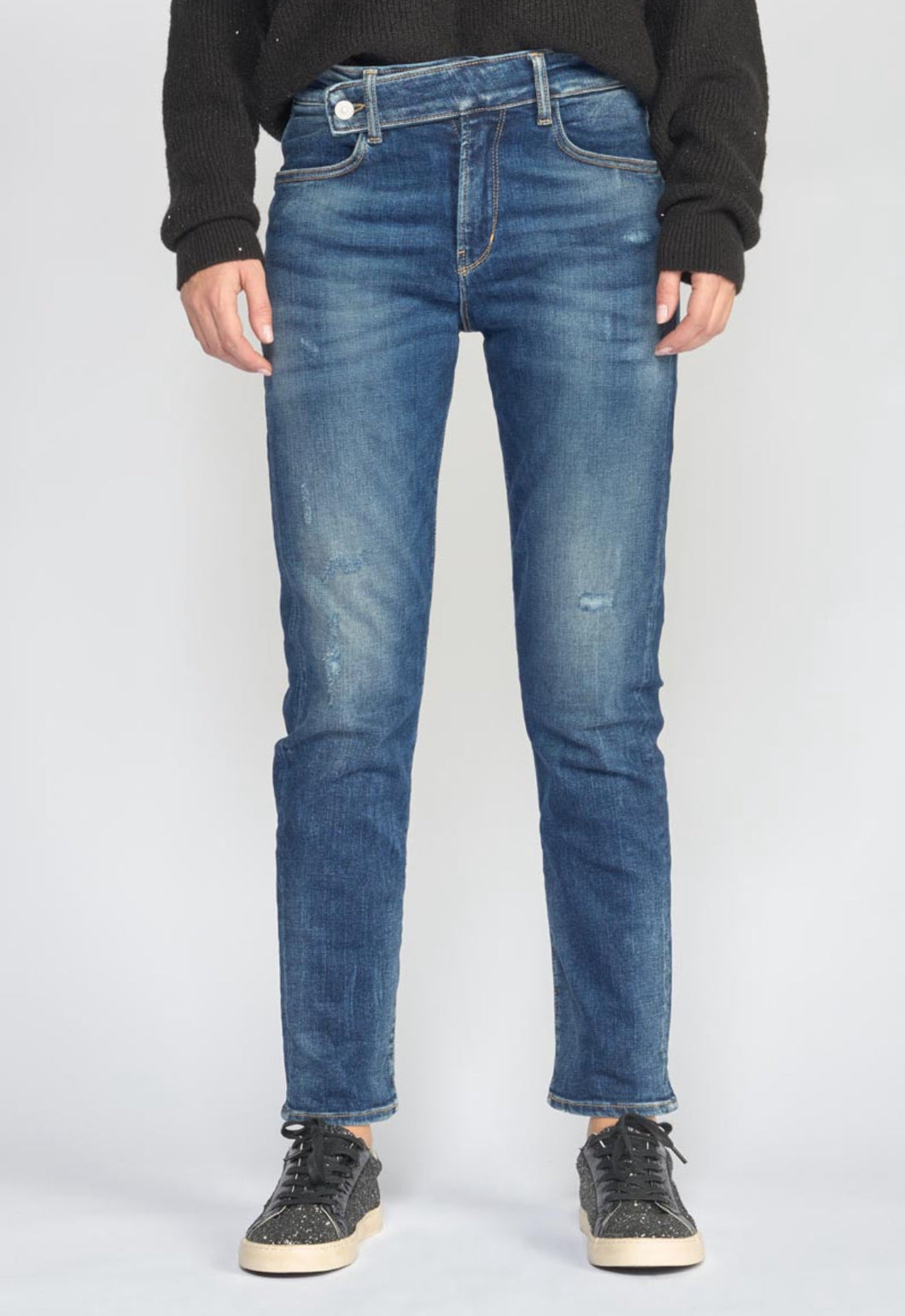 Le Temps belt detail jeans