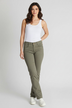 Load image into Gallery viewer, Le Temps straight khaki jeans
