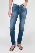 Load image into Gallery viewer, Le Temps medium blue straight leg jeans
