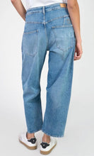 Load image into Gallery viewer, Le Temps Madie jeans
