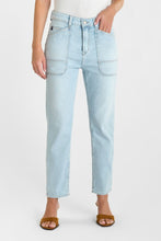 Load image into Gallery viewer, Le Temps light denim jeans
