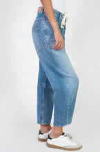 Load image into Gallery viewer, Le Temps Madie jeans
