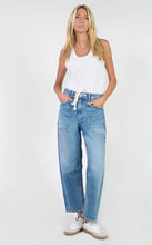 Load image into Gallery viewer, Le Temps Madie jeans
