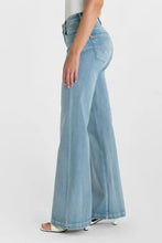 Load image into Gallery viewer, Le Temps jeans

