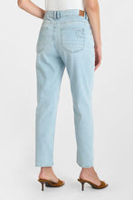 Load image into Gallery viewer, Le Temps light denim jeans
