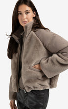 Load image into Gallery viewer, Yaya jacket
