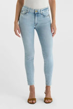 Load image into Gallery viewer, Le Temps jeans
