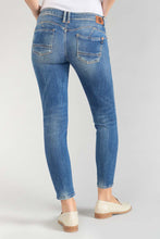 Load image into Gallery viewer, Le Temps button jeans
