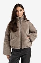 Load image into Gallery viewer, Yaya jacket
