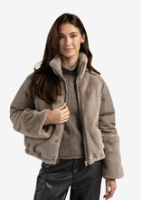 Load image into Gallery viewer, Yaya jacket
