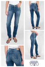 Load image into Gallery viewer, Le Temps medium blue straight leg jeans
