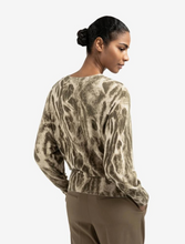 Load image into Gallery viewer, Yaya knit
