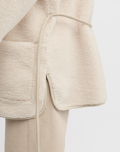 Load image into Gallery viewer, Yarra Trail teddy coat
