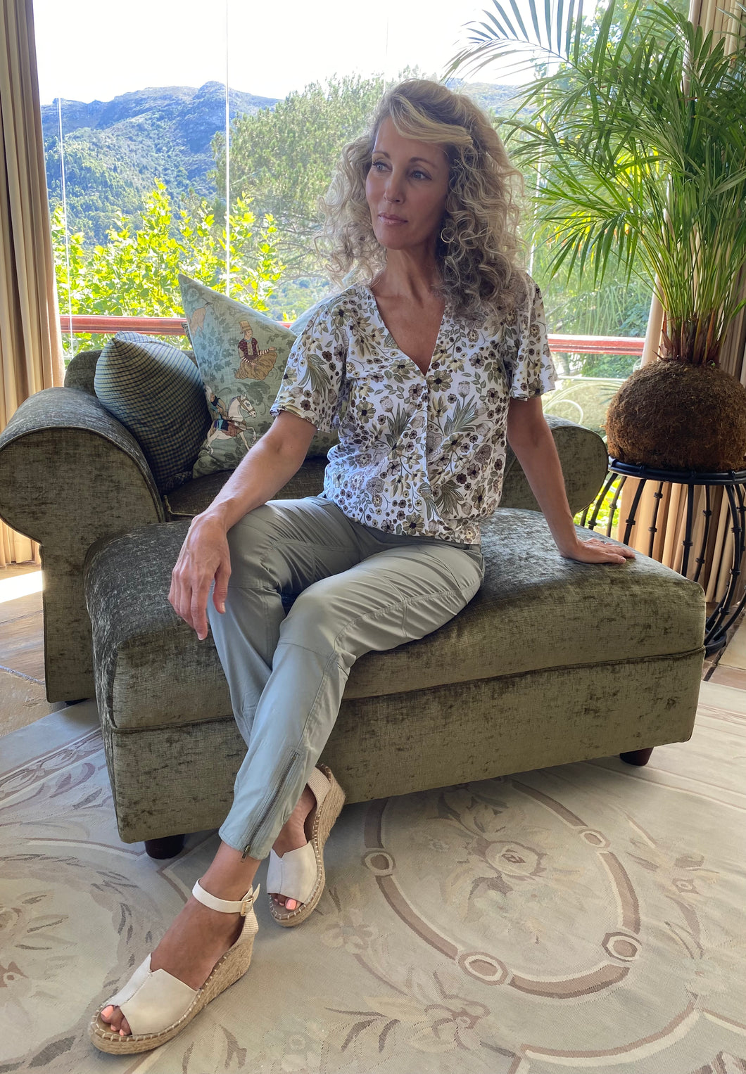 Bon bon light khaki zip pants